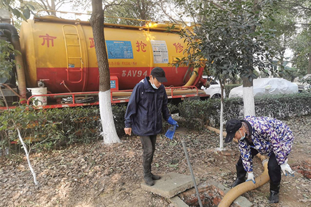 小管道清潔刷子